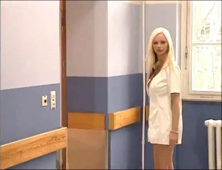 Stażystka jest wstrząśnięta rozpustą w szpitalu (WIDEO)