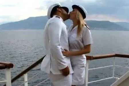 Seks na pokładzie z uroczą blondynką (HD WIDEO)