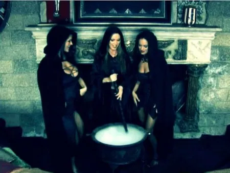 Królewski kutas i lubieżne czarownice (HD WIDEO)