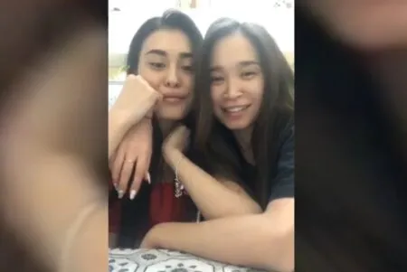 Pijane dziewczyny z Kazachstanu pokazują cycki na czacie za lajki (WIDEO)